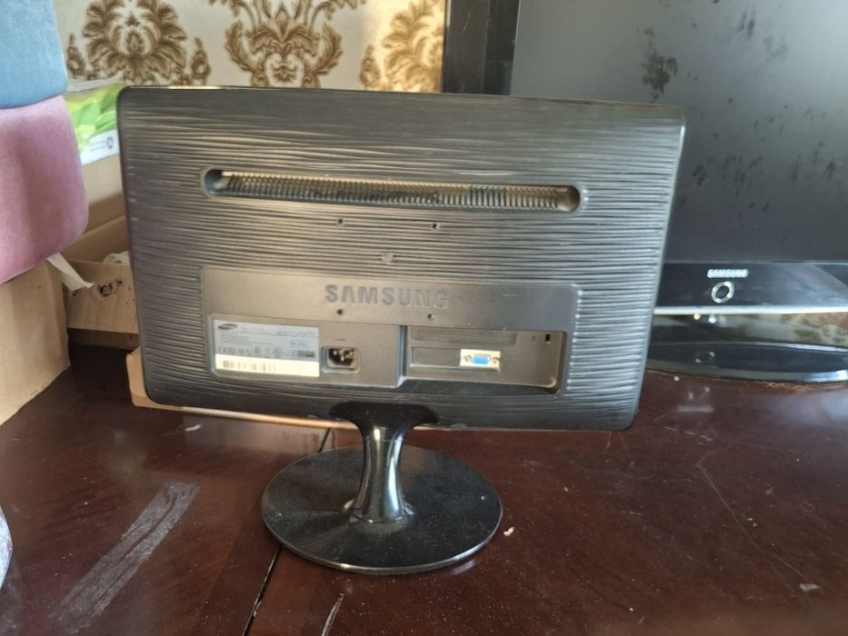 Продам скупщикам телевизор самсунг