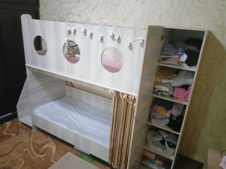 Кровать двухъярусная