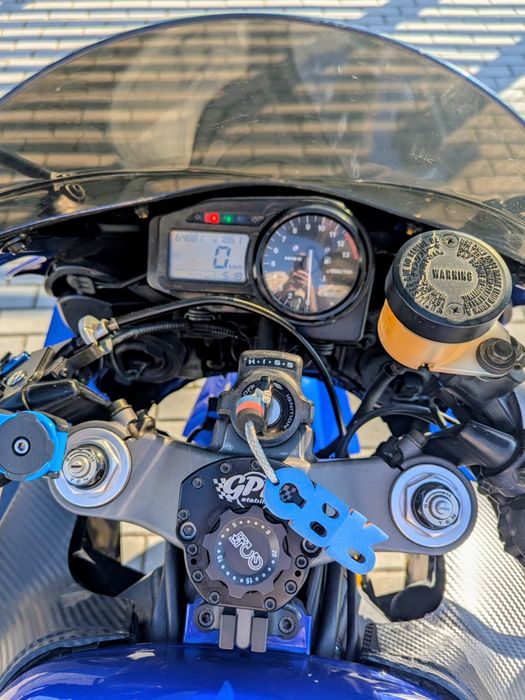 Vând Honda CBR 954RR