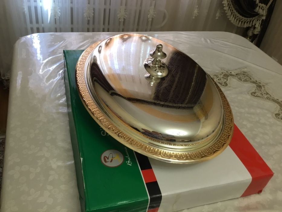 Продается большое блюдо .