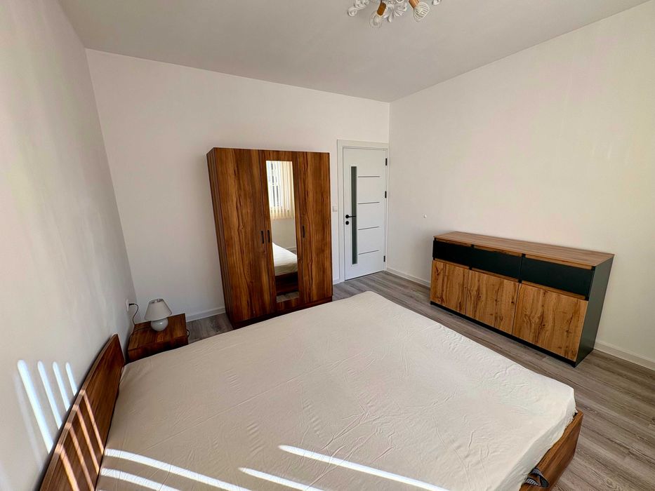 Дава се под наем Тристаен апартамент в Варна, Лятно кино Тракия - 70 кв.м за 459 € - Снимка #1