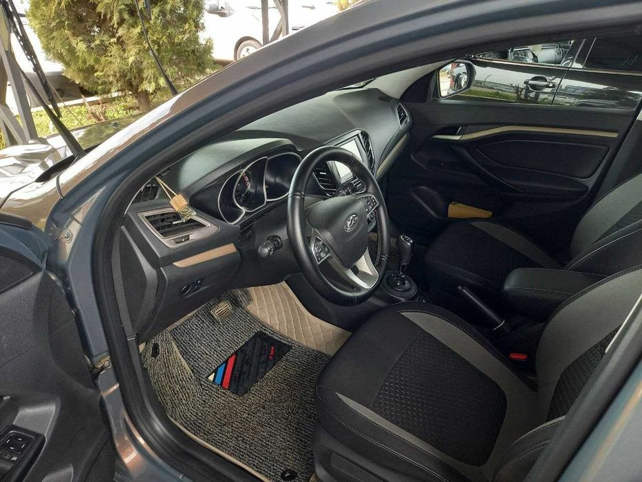 Lada Vesta SW 1,8 2019 года.