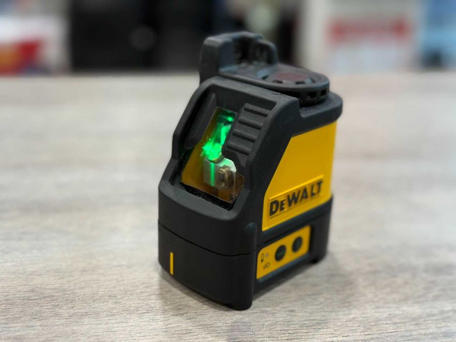 Лазерен нивелир DEWALT DW088CG