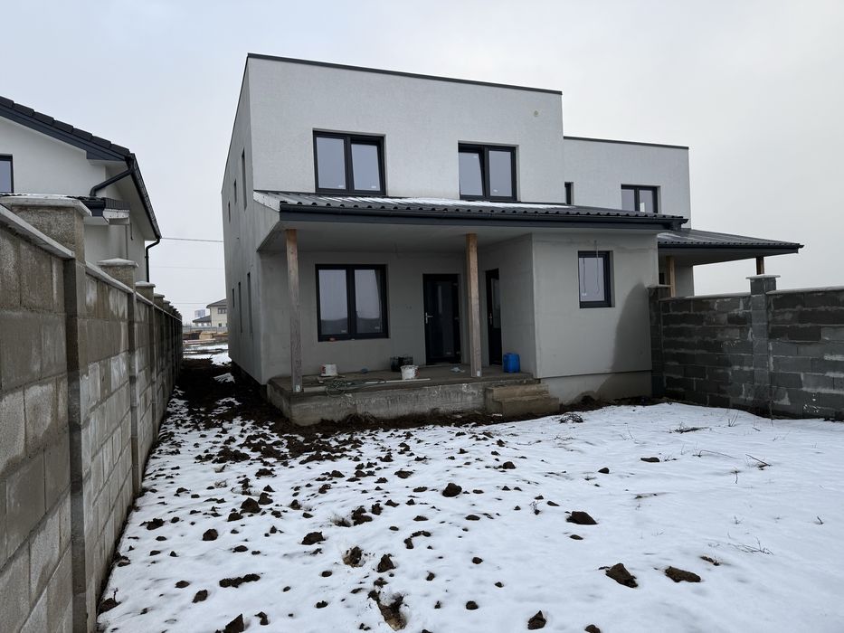 Casa Dublex P+1 E Zimandcuz