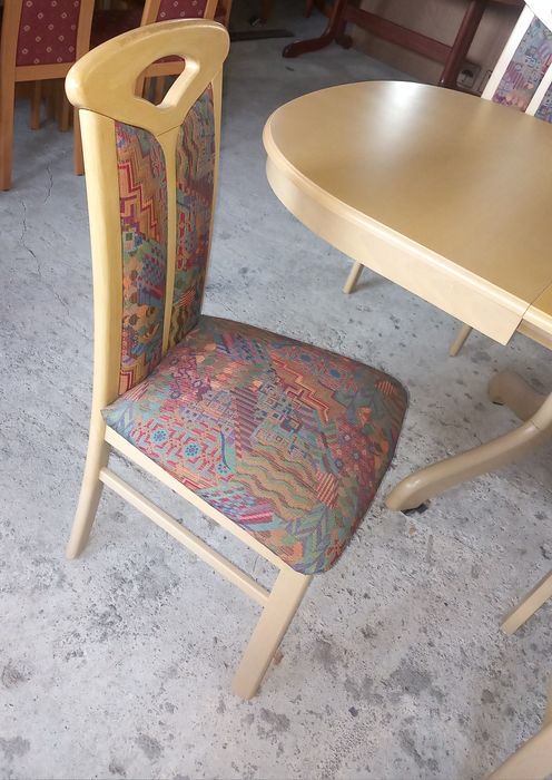 Комплект масивна разтегателна маса с 6 стола и много нива на разтягане