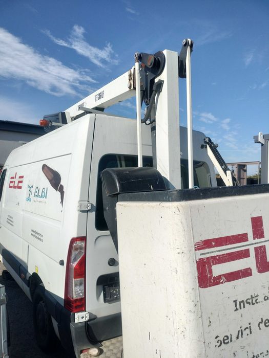 Vând Renault Master