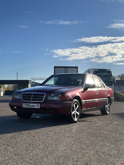 Mercedes c180 w202 95 год
