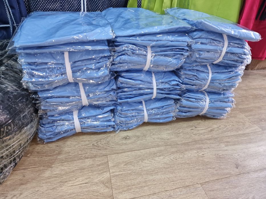 Продаю униформы. Для техничек, кух. рабочих, и медиков.