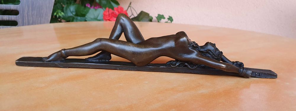 Статуетка на жена - Bronze Garanti Paris