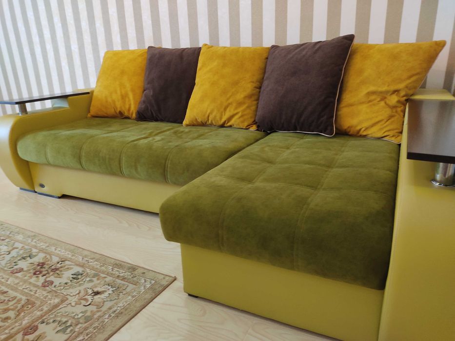 Продаётся угловой диван.