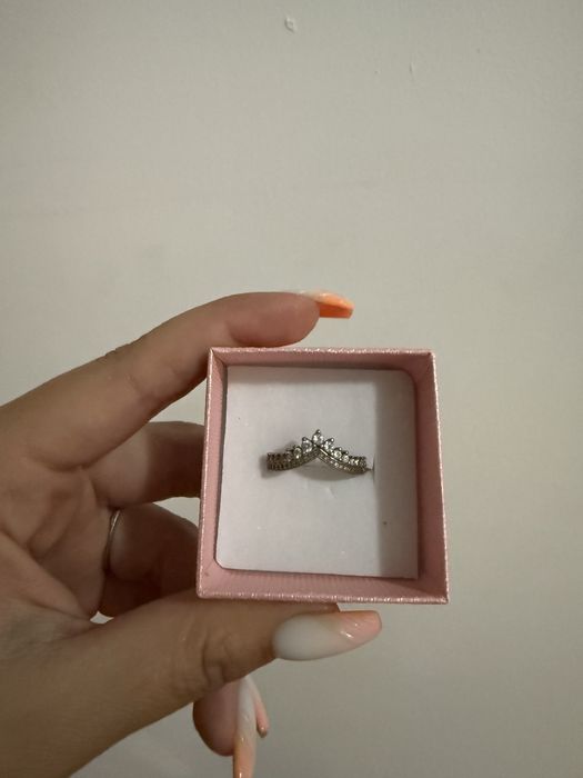 Продавам пръстен тип пандора