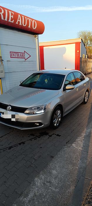 VW Jetta, an 2011, 1.6 TDI, Euro 5, manuală
