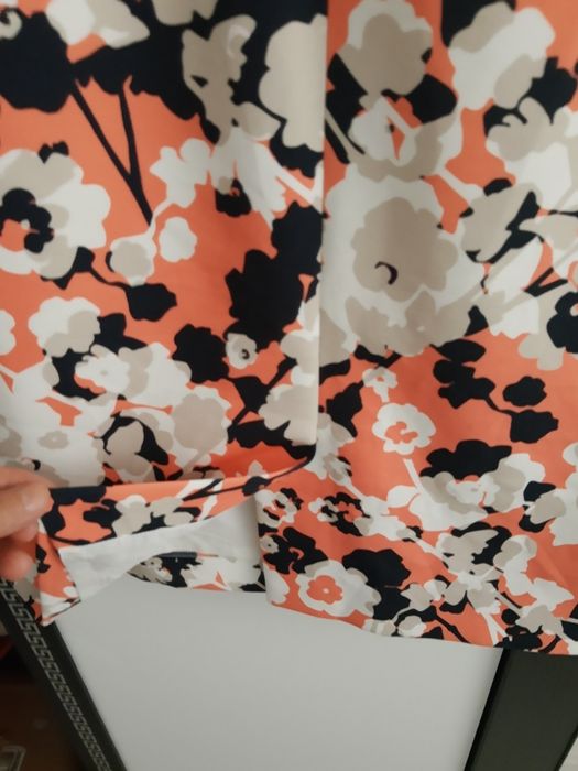 Оригинална Рокля HUGO BOSS НАМАЛЕНА на 50 лв.