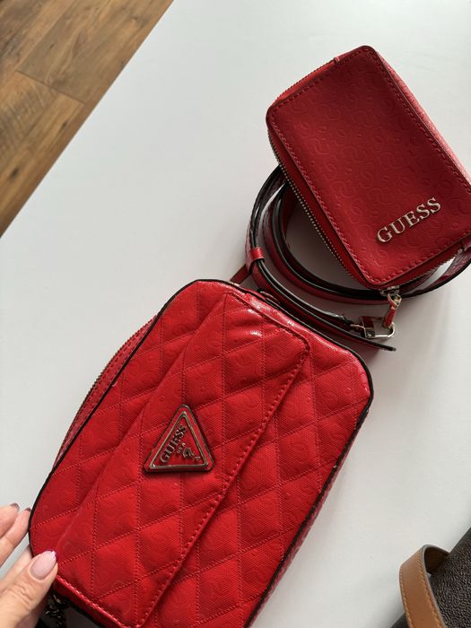 Guess чанта с портмоне