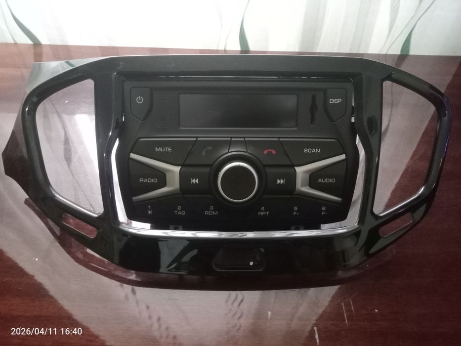 Магнитола от Лада Веста Кросс