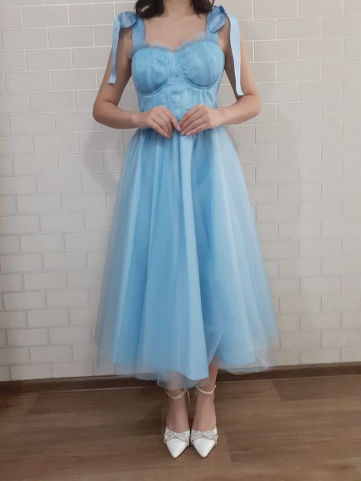 Платье на корсете