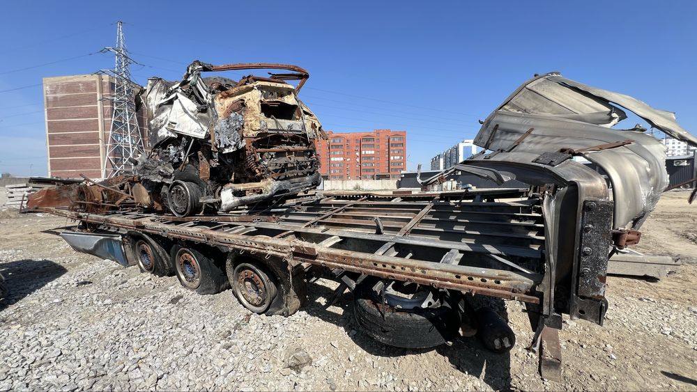 Фура после пожара