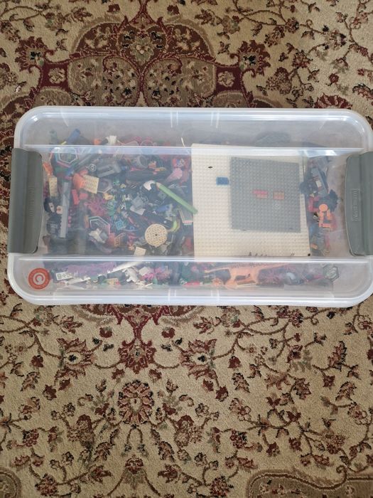 Jucării lego și altele