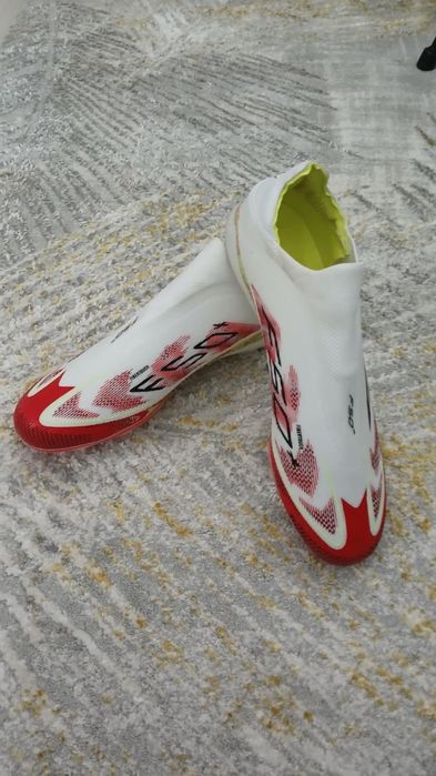 Продават се за връзка на телефония номер