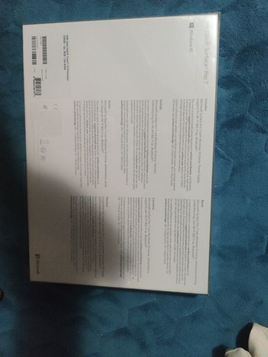 Vând 2 in 1 tab. Mini laptop