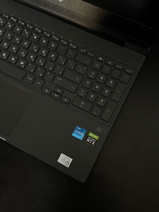 HP Victus 15 RTX 3050 ОЗУ 16 гб SSD512