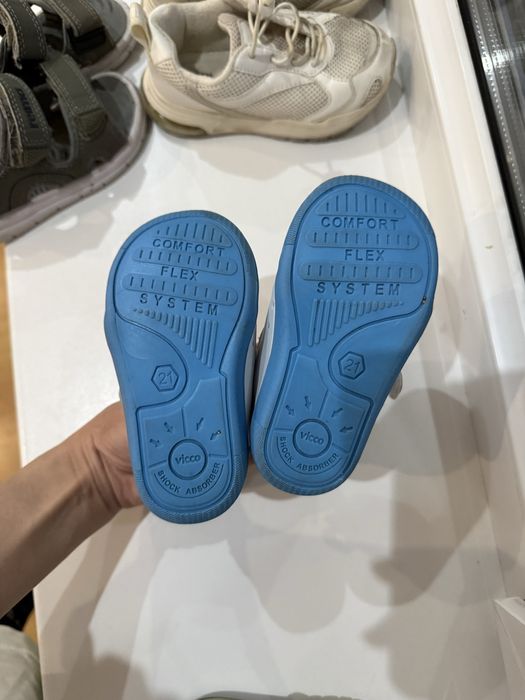 Продам детскую обувь 1-2года