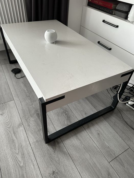 Masuta moderna cafea. Lemn + metal. Alb