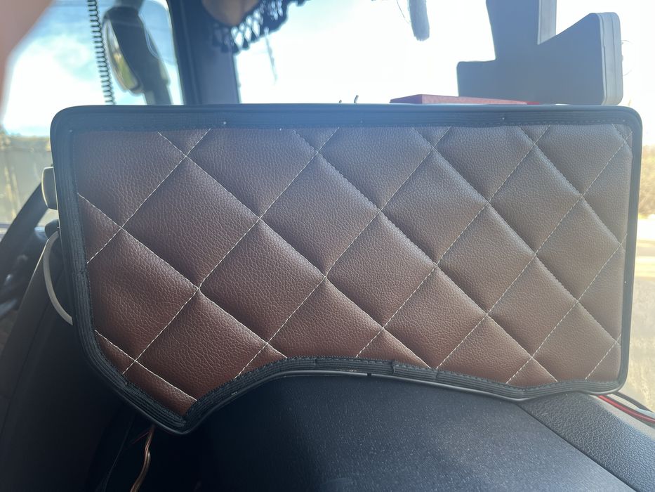 Кожена маса за Scania