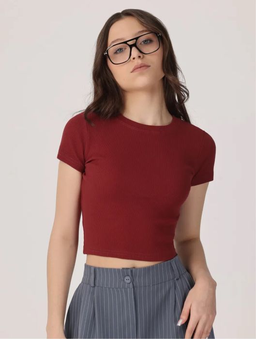 Кроп-топ в рубчик. Тренд сезона