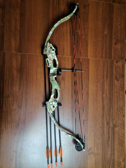 Продавам компаунд лък