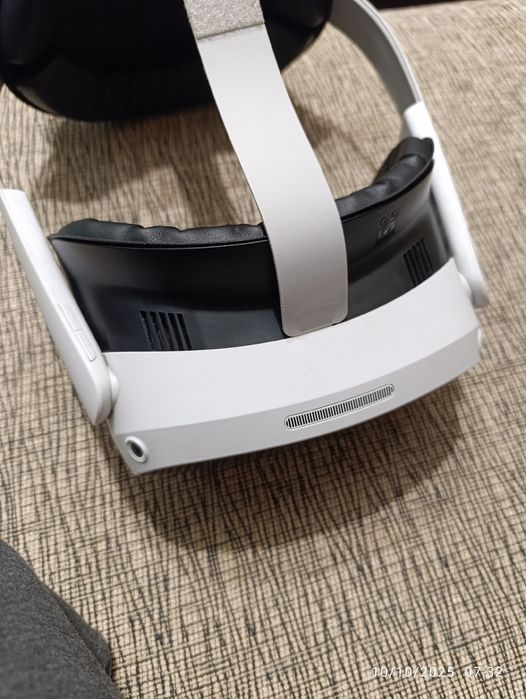 VR Очила Pico 4 128GB + Подарък кожена маска