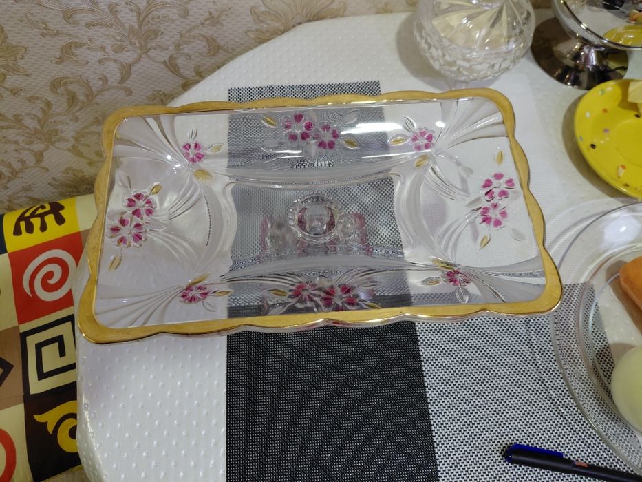 Продам сервировочную посуду