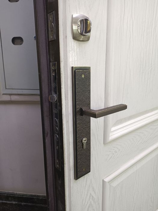 Ремонт, профилактика замков.