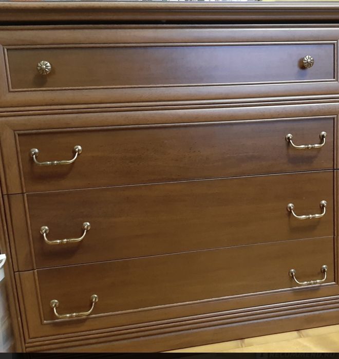 Спальный гарнитур