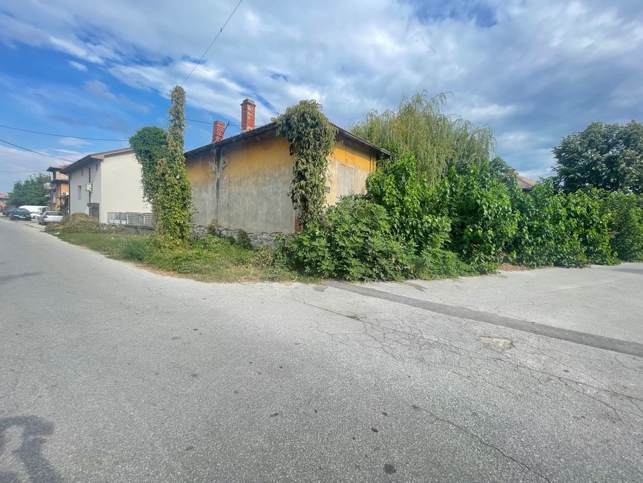 Продава се Къща в Стамболийски - 50 кв.м за 2100 €/кв.м - Снимка #1