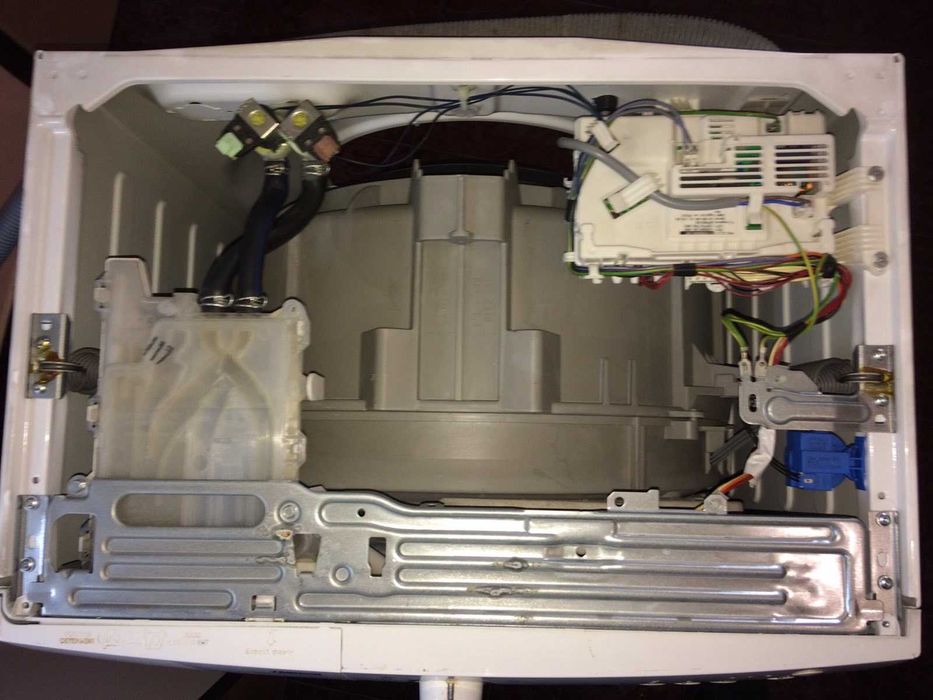 Пералня Zanussi ZWG6100K на ЧАСТИ!