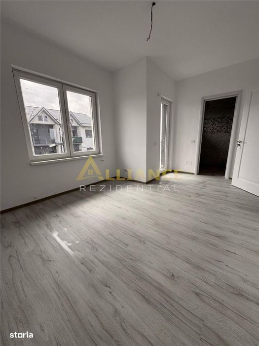 - Casa gata de mutare - 4 camere 3 bai + Pod