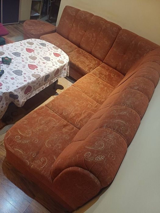 Продавам ъглов диван