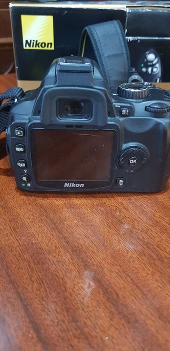 Nikon D60 18-55VR Kit