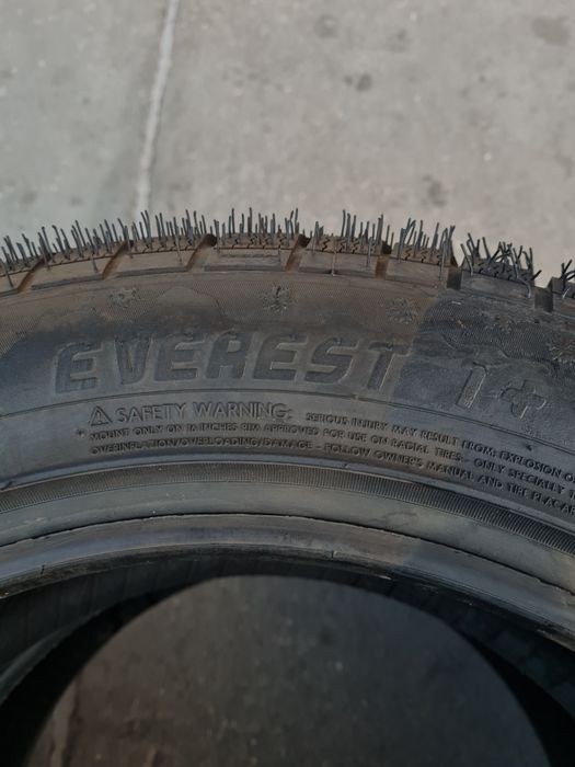 Нови зимни гуми 2 броя SYRON Everest 1+ 195 60 R16C дот 3420