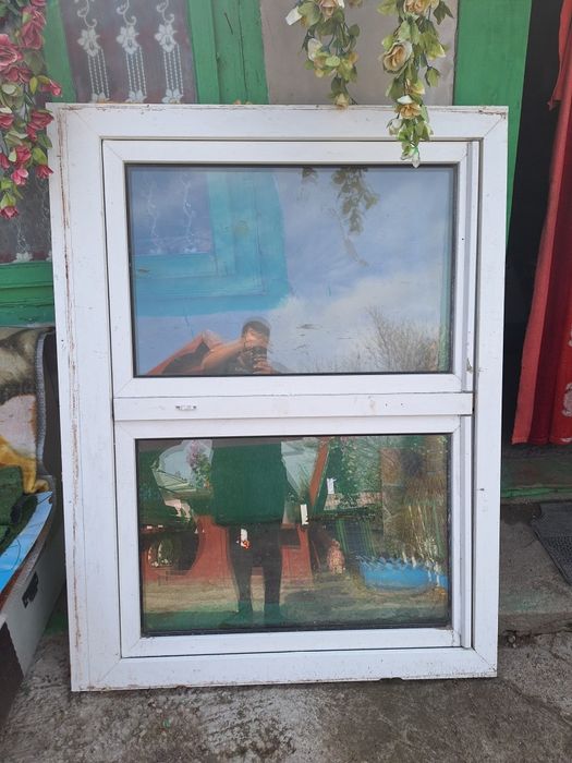 Vând geamuri și uși termopan second hand.