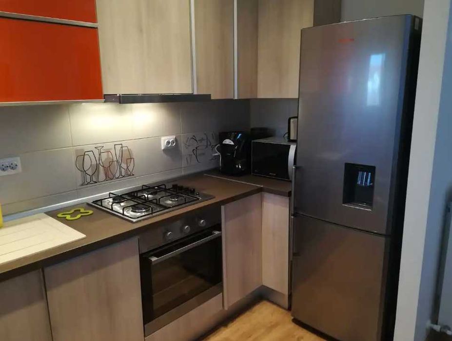 Дава се под наем Едностаен апартамент в Пловдив, Изгрев - 38 кв.м за 173.4 € - Снимка #2