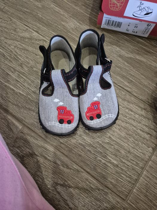 Пантофи за момче