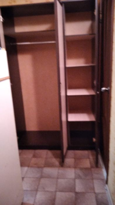 Продам шкаф в нормальном состоянии, ТОРГ на месте.