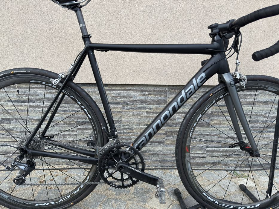 Шосеен велосипед Cannondale Ultegra карбонови капли размер: 28/56