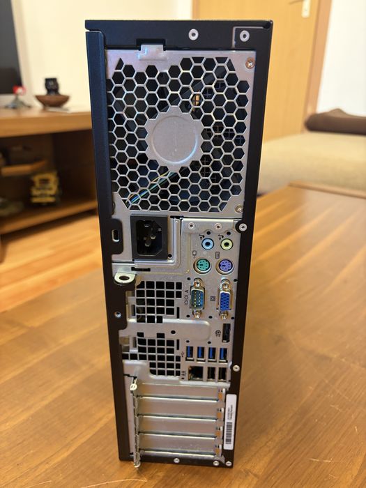 Calculator HP Compaq Pro 6305 SFF A8-5500B ; 8 gb ddr3 , windows