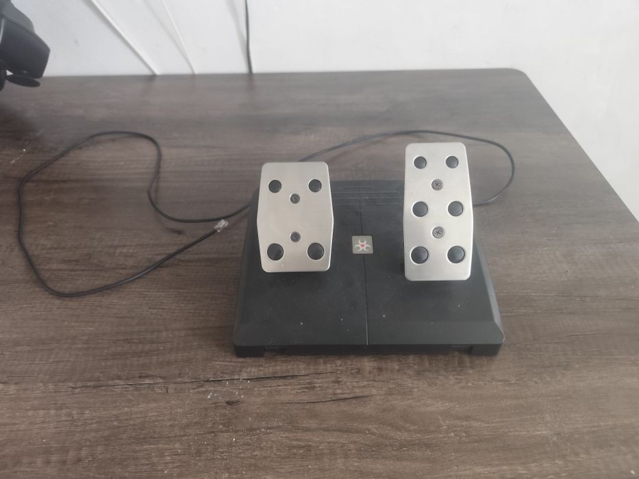 Titlu anunț: Volan Gaming Myria MG7419 cu Pedale (PC / PS4 / Xbox One / PS3) - Stare perfectă