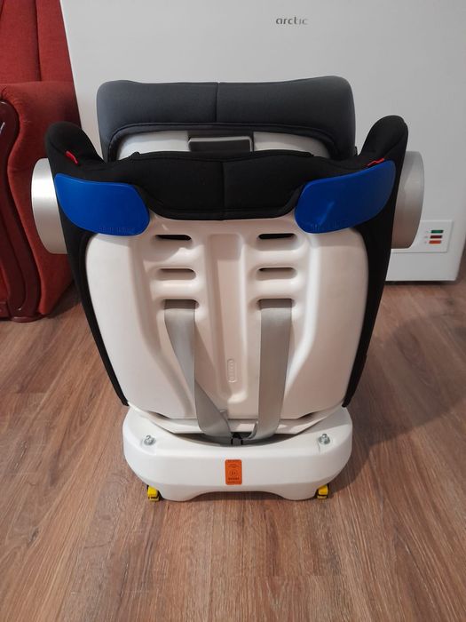 Scaun auto cu Isofix