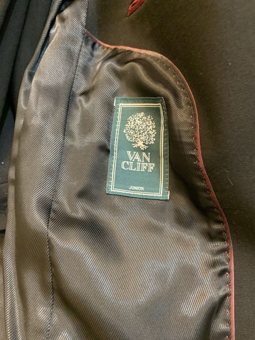 Костюм новый 122