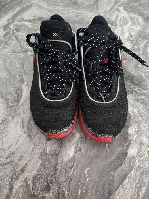 Adidasi nike marimea 36,5